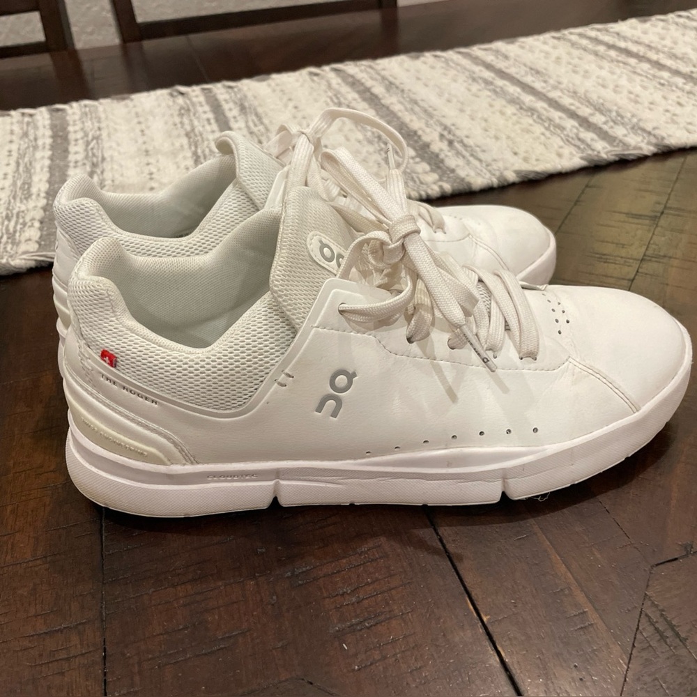 On Running - Women- Tennis Sneaker White Hay size 10